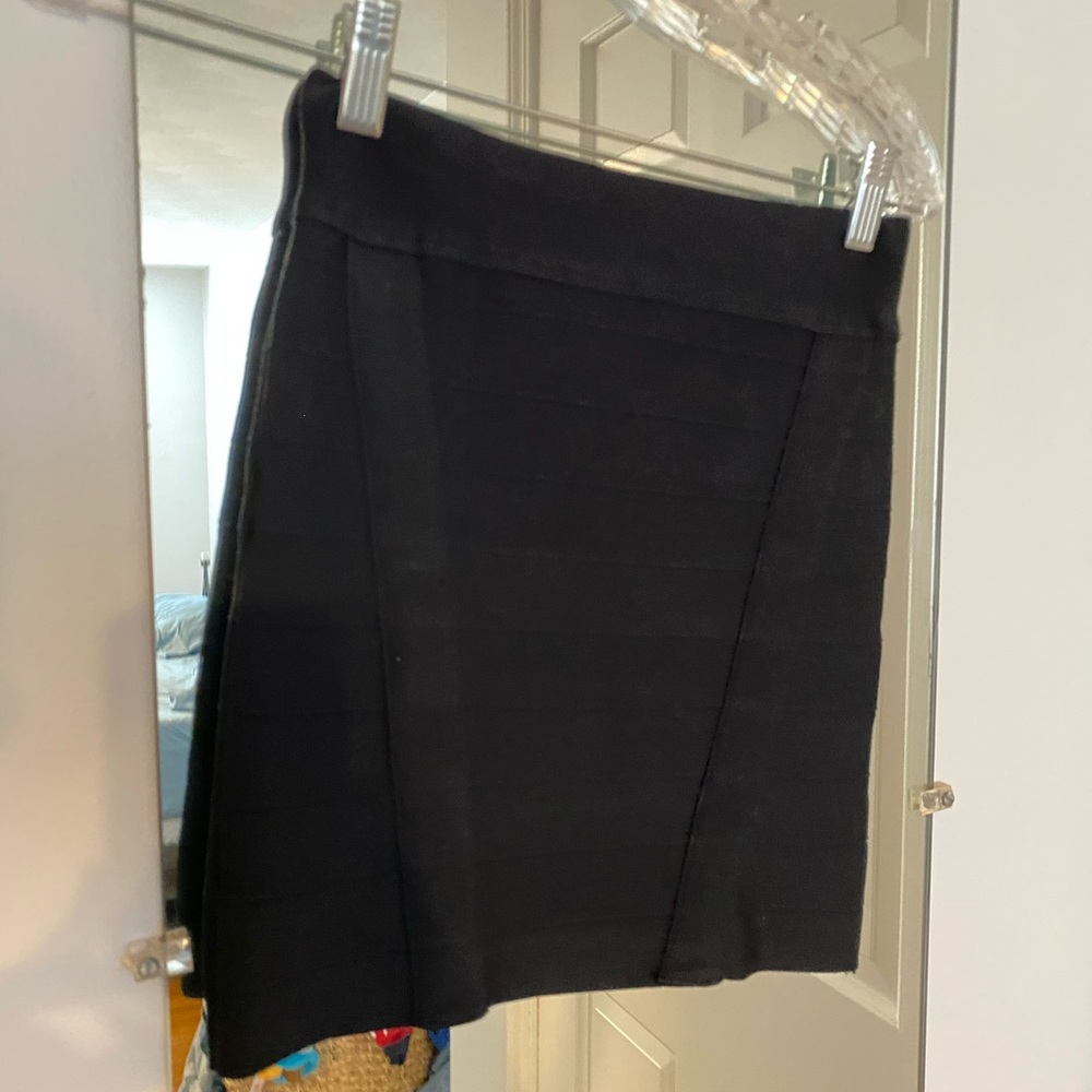 Guess skirt